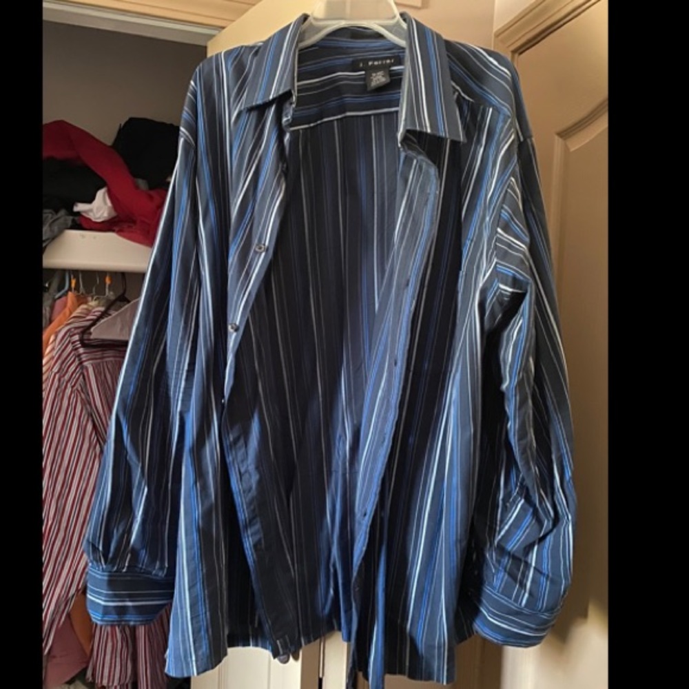 Men’s Navy Blue Button Down